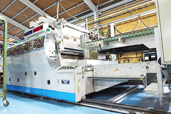 株式会社共進紙工の設備